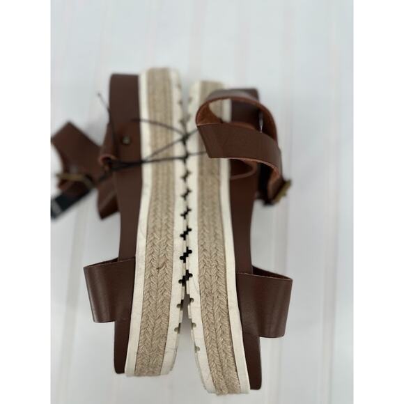 TORRID Womens Two Piece Sandal Size 7.5 WW WIDE Cognac Brown Strappy Ankle Strap - Picture 6 of 8